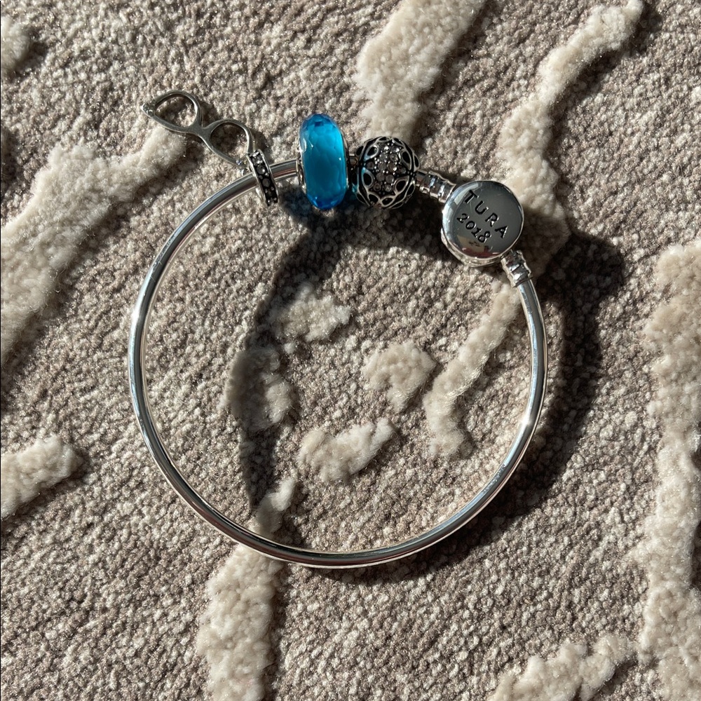 Silver Tura Glasses Bangle CharmBracelet